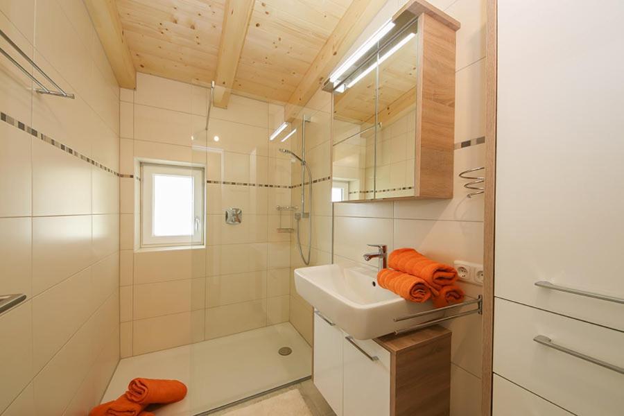 Spitzbua Apartment Saalfelden ภายนอก รูปภาพ